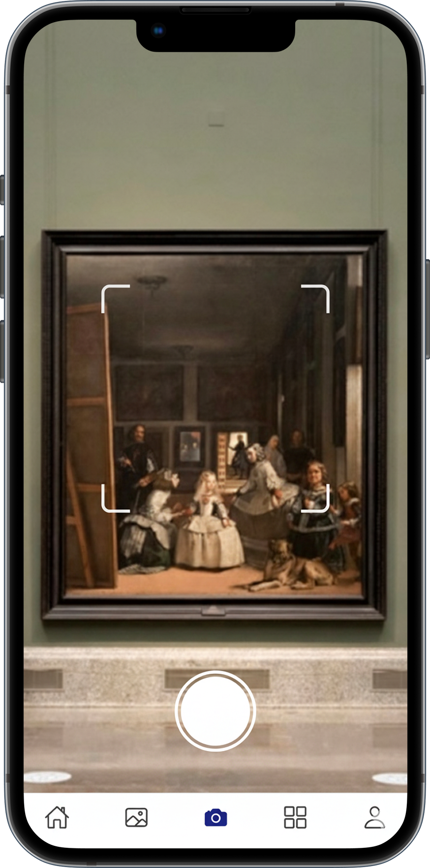 App Travel AI en iPhone mostrando cámara de reconocimiento de monumentos con IA